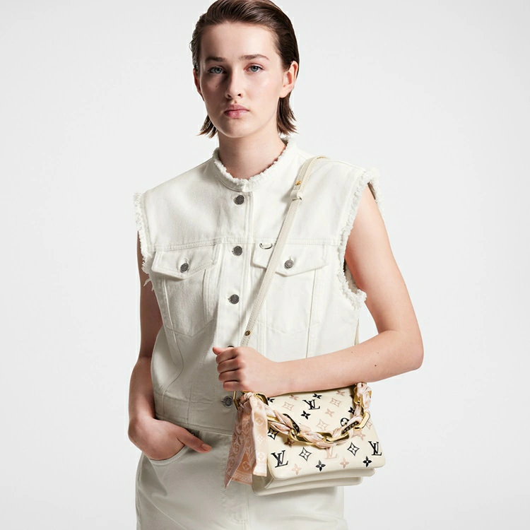 Coussin BB Modeläder i handväskor för kvinnor Coussin-kollektioner av Louis Vuitton (produktzoom)