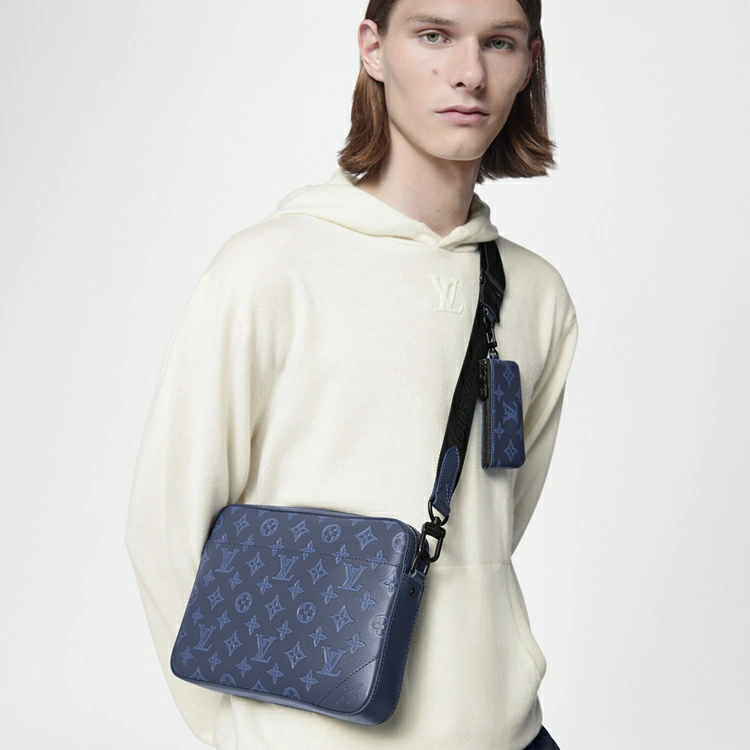 Duo Messenger Bag Monogram Shadow Läder i Herrväskor Alla Bags-kollektioner av Louis Vuitton (Produktzoom)
