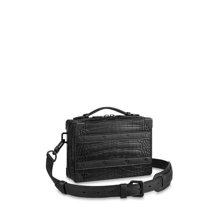 Handtag Mjuk Trunk Bag Crocodilien Matte i Herrväskor Exotiska läderväskor kollektion av Louis Vuitton