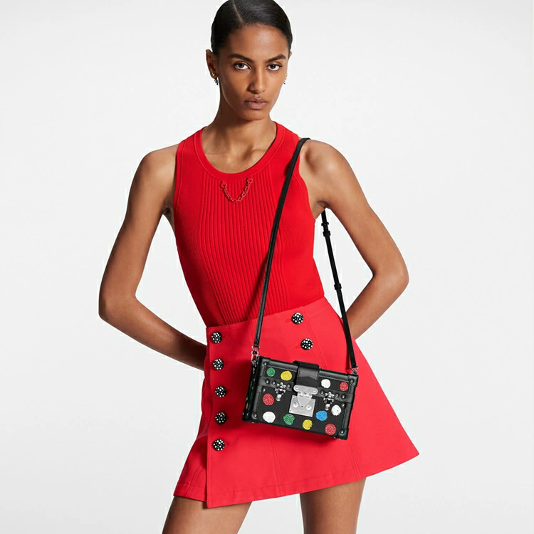 LV x YK Petite Malle Bag Taurillon Läder i handväskor för kvinnor Kedjeväskor och Clutches-kollektioner av Louis Vuitton