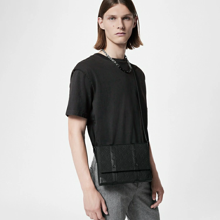 Trunk Messenger Bag Taurillon Monogram i Herrväskor Alla Bags-kollektioner av Louis Vuitton