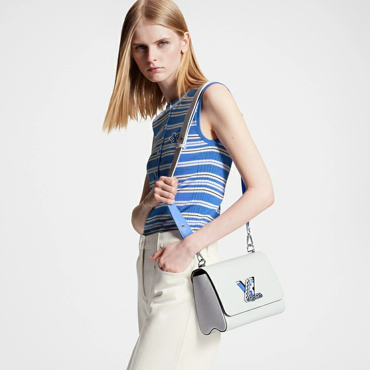 Twist MM Epi-läder i handväskor för kvinnor Alla kollektioner av Louis Vuitton (Produktzoom)