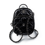 Gör dig redo för isiga äventyr: Chanel 2023 Coco Neige-ryggsäckarna